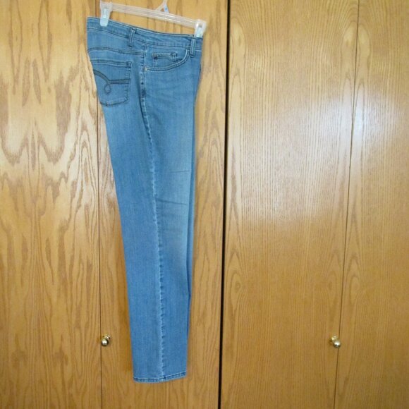 RIDERS BY LEE WOMEN'S SZ 8 M JEANS MED BLUE SLUB STRETCH DENIM MID RISE STR8 LEG - Picture 5 of 11